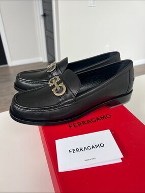 Ferragamo ofelia black leather loafers with gold tone hardware size 8